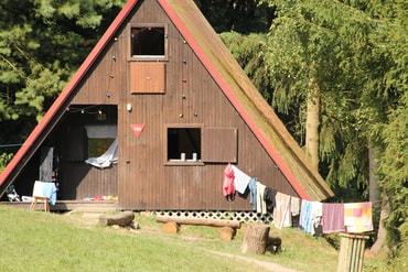 Hütte im Camp